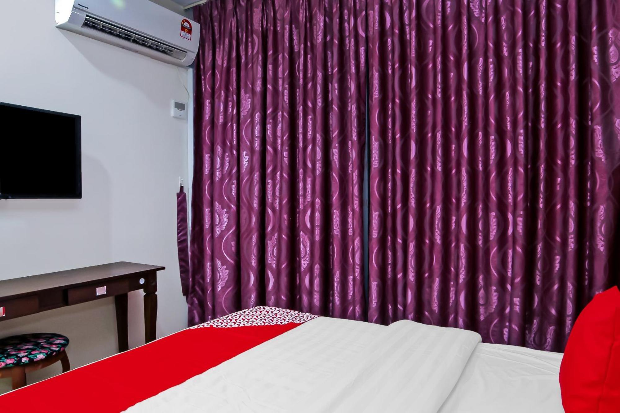 Oyo 44054 Holiday Mansion Inn Sibu Ngoại thất bức ảnh