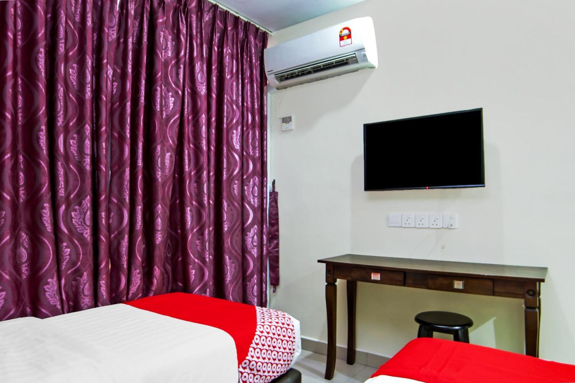 Oyo 44054 Holiday Mansion Inn Sibu Ngoại thất bức ảnh